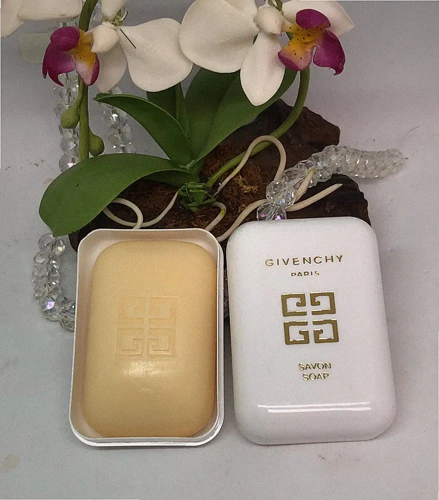 Eau De Givenchy by Givenchy Perfumed Soap with Case - 1.1 oz Travel Size
