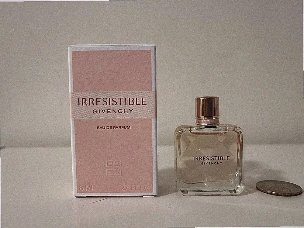 Irresistible Givenchy EDP Splash Givenchy Women's 8ml / 0.27 oz Perfume Mini New