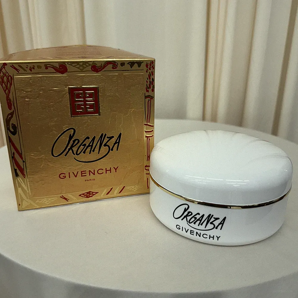 Organza by Givenchy Perfumed Body Powder 5 oz (Hard to find)